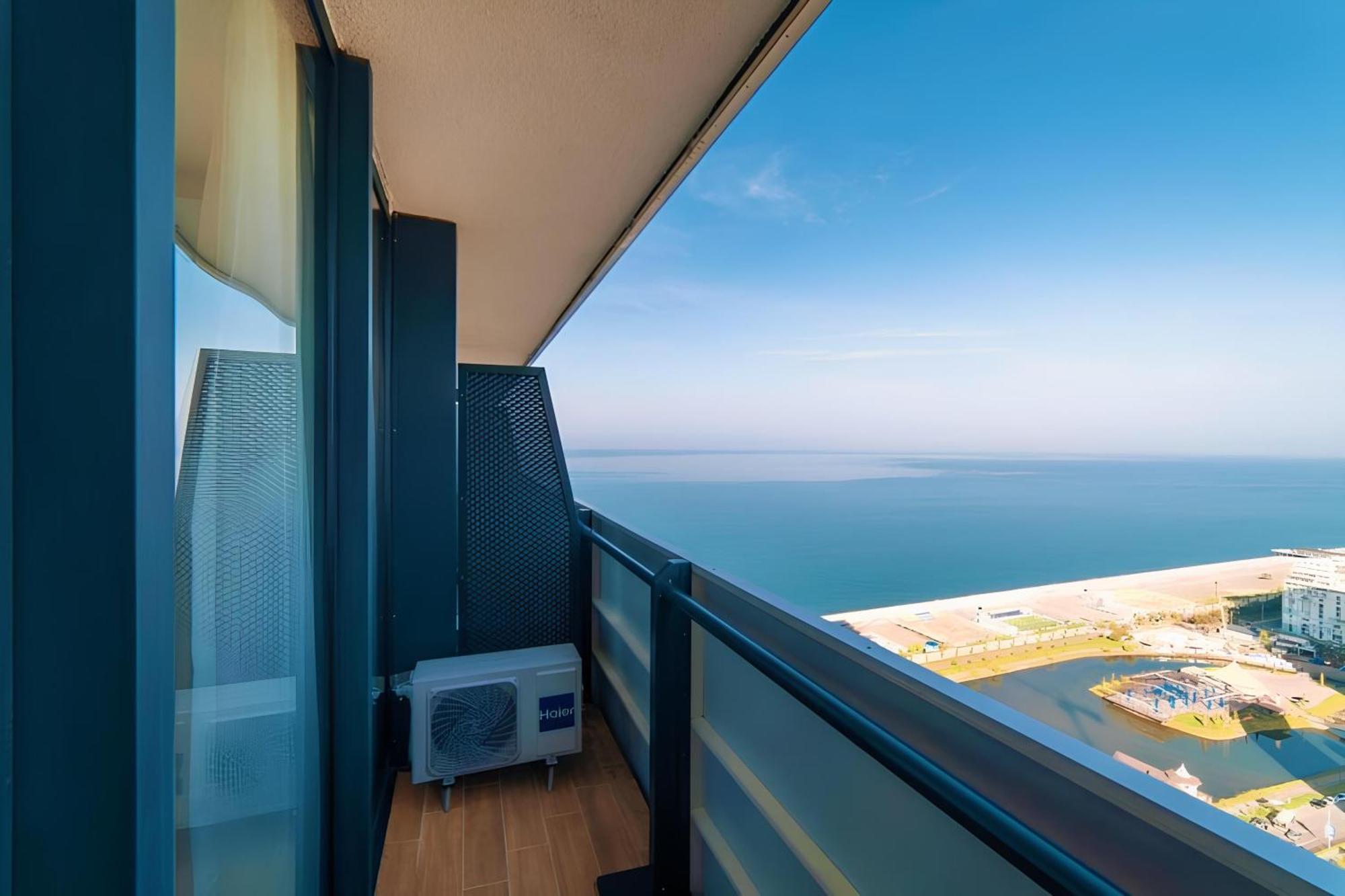 Orbi City Black Sea View Apartment Batumi Ngoại thất bức ảnh