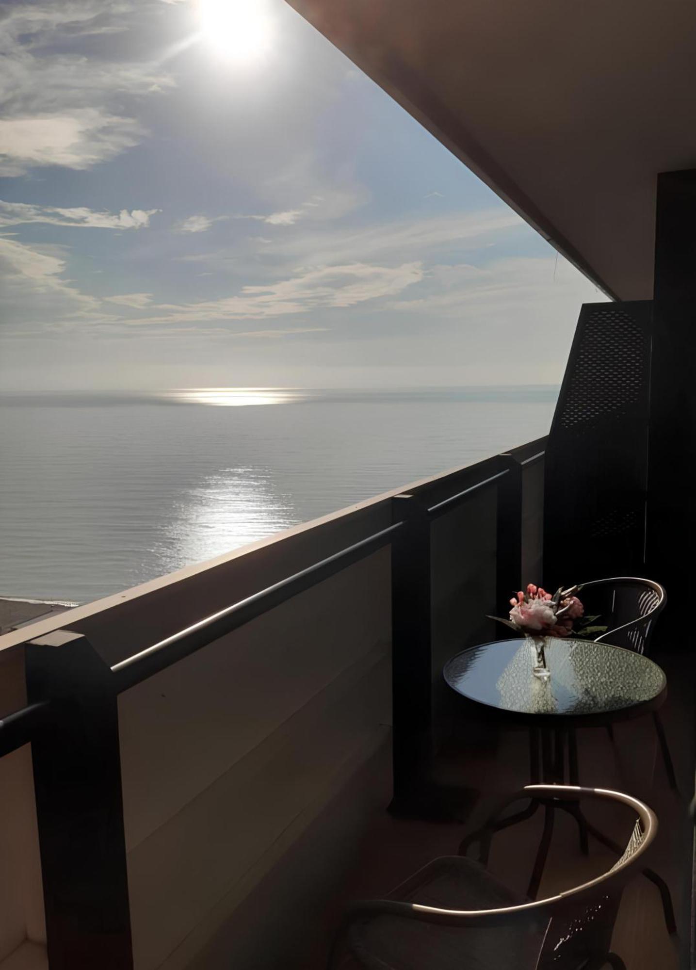 Orbi City Black Sea View Apartment Batumi Ngoại thất bức ảnh